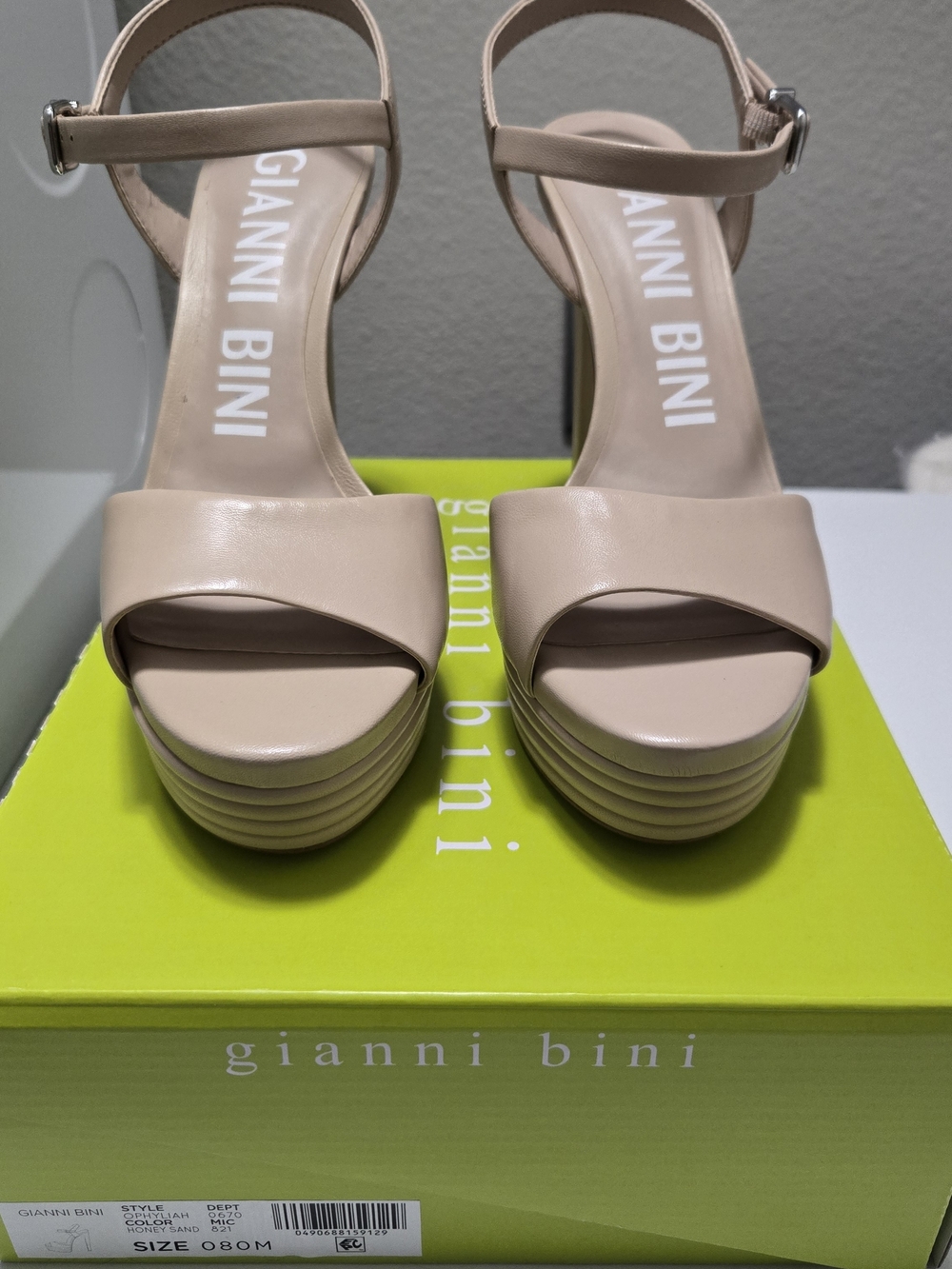 Gianni Bini Honey Sand Ophyliah Platform Ankle-Strap Heells Size 8 NWT